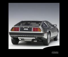 Modellino DELOREAN DMC-12 Finitura Satinata 1:18