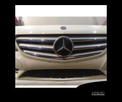 Mercedes B W246 Cintura cofano paraurti ant 15390