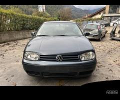 Ricambi Volkswagen Golf 2002 5 porte grigio scuro