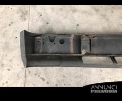 Paraurti anteriore nero Iveco 95/14 1990 - 17