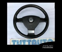 Volante Volkswagen Touran anno 2007 con comandi