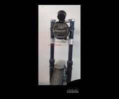 SUZUKI GS550 CAFE RACER AVANTRENO FORCELLE OHLINS - 19