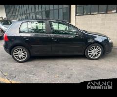 Ricambi Volkswagen Golf 5 GTD 2006 nera 2000cc TD - 8