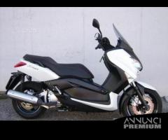 Ricambi yamaha Xmax 125 250 10-13 NO CARENE - 1