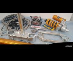 Ducati 748 996 998 allestimento moto ohlins brembo - 13