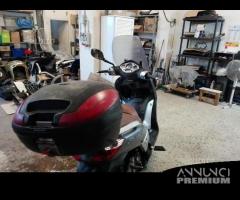 Ricambi yamaha xcity XMAX 125 250 NO CARENE