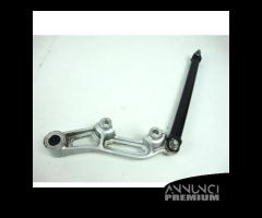 STAFFA SUPPORTO PINZA FRENO POSTERIORE YAMAHA V MA