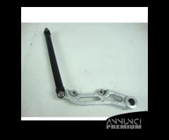 STAFFA SUPPORTO PINZA FRENO POSTERIORE YAMAHA V MA