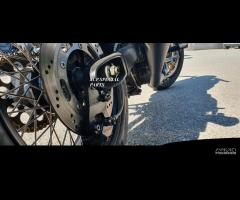 Allestimento moto special su misura ohlins brembo - 20