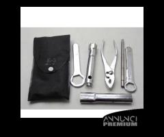 KIT TROUSSE BORSA ATTREZZI SUZUKI GSX 750 S KATANA