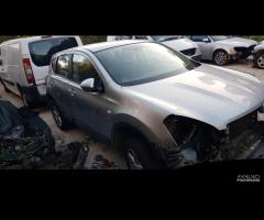 Pezzi Di Ricambio Nissan Qashqai 2.0 DCI 2008