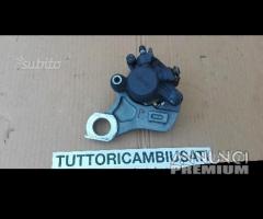 Pinza + supporto posteriore yamaha r1 04-06 - 1