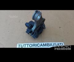 Pinza + supporto posteriore yamaha r1 04-06 - 2