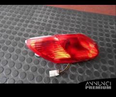 Fanale posteriore sinistro piaggio mp3 300