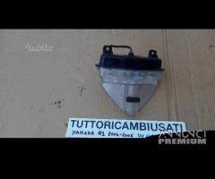 Faro posteriore stop yamaha r1 04 06