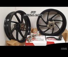 Suzuki gsx r cerchi forgiati e pinze brembo gp4rx - 5