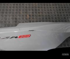 FIANCO POSTERIORE DESTRO HONDA FORZA 300 ULTIMA VE