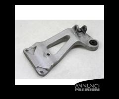 SUPPORTO PEDANA POSTERIORE DESTRA SUZUKI GSX R 750