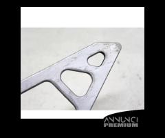 SUPPORTO PEDANA ANTERIORE SINISTRA SUZUKI GSX R 75