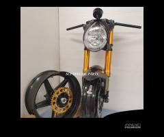 Avantreno cafe racer forcelle ohlins freni brembo - 4