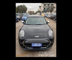 Mini Cooper D 1.5 Anno 2015 Full Navi