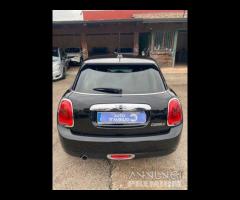 Mini Cooper D 1.5 Anno 2015 Full Navi