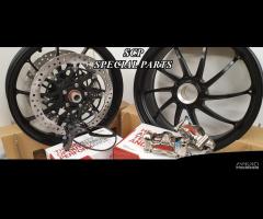 Ducati panigale cerchi superbike e freni brembo - 6