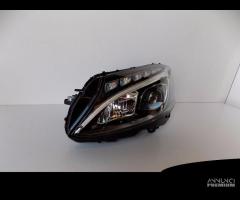 Mercedes W205 - LED HIGH PERFORMANCE Faro sinistro