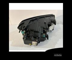 Faro allo xeno Volkswagen Touareg 7P sx- 15250