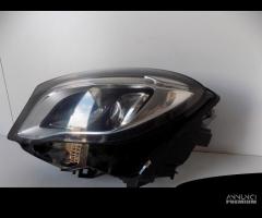 Faro anteriore a LED Mercedes Benz GLA W156 - L -