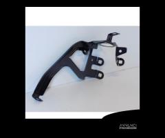 BMW 5 F10/F11 Supporto parafango R- 4302