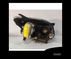 Faro Allo Xeno Sx Della Toyota Avensis T25- 15036