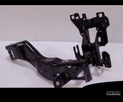 BMW 5 G30 / G31 SUPPORTO FARO/ OCULARE SINISTRO -