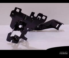 BMW 5 G30 / G31 SUPPORTO FARO/ OCULARE SINISTRO -