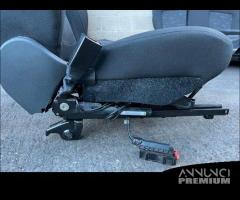 Sedili grigio scuro Opel Corsa 2011 3 porte - 16