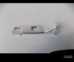 Supporto serbatoio lavavetri BMW X1 F48. - 12067