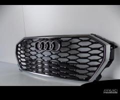 Audi Q3 83F S-Line / Griglia 10524