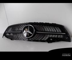 Mercedes W118 Grill Diamond - 4438