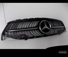 Mercedes W118 Grill Diamond - 4438