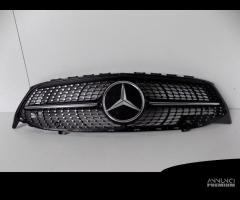 Mercedes W118 Grill Diamond - 4438