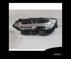 VOLVO V90 Faro ACTIVE HIGH BEAM - L 13569