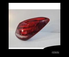 Mercedes C W205 Faro Posteriore Berlina R - 13462