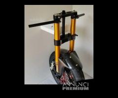 Superbike avantreni prototipo forcelle ohlins nix