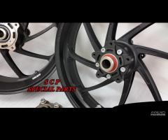 Kawasaki zx 10 r zx10r cerchi forgiati ruote pvm