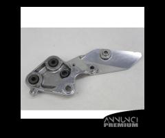 SUPPORTO PEDANA ANTERIORE DESTRA YAMAHA FZS 1000 F