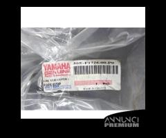 CARENA INFERIORE SOTTOPEDANA DESTRA YAMAHA VERSITY