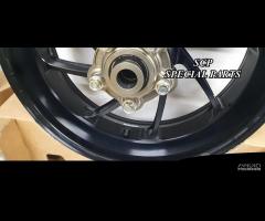 Suzuki gsx r cerchi ruote superbike - 10