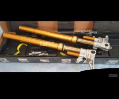 FORCELLE OHLINS CON PIEDINI SPECIALI RICAVATI CNC