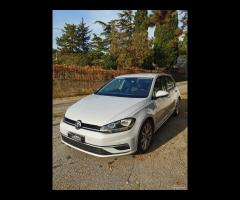 Volkswagen Golf 1.6 TDI 5p. Highline - DA VETRINA