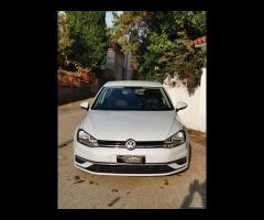 Volkswagen Golf 1.6 TDI 5p. Highline - DA VETRINA